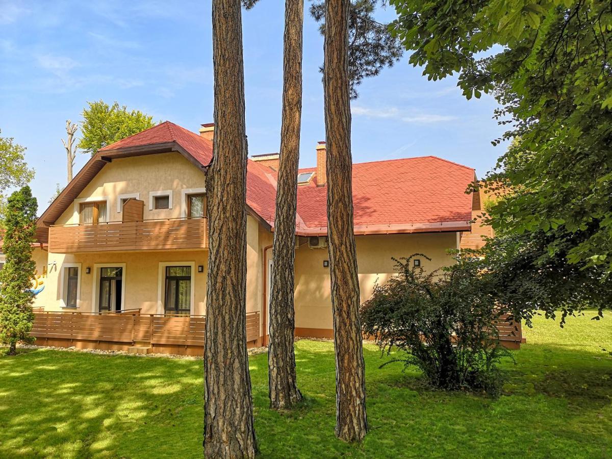Hotel Solero Siofok Bagian luar foto